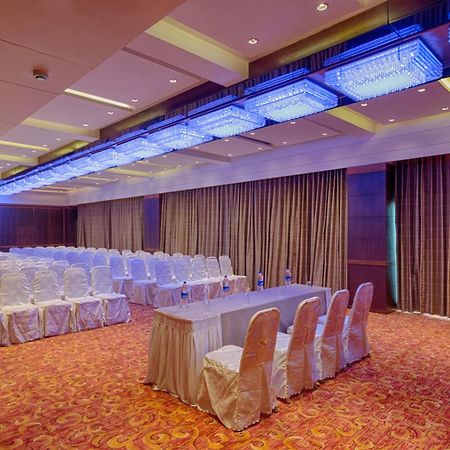 The President-A Boutique Hotel Ahmedabad Exterior foto